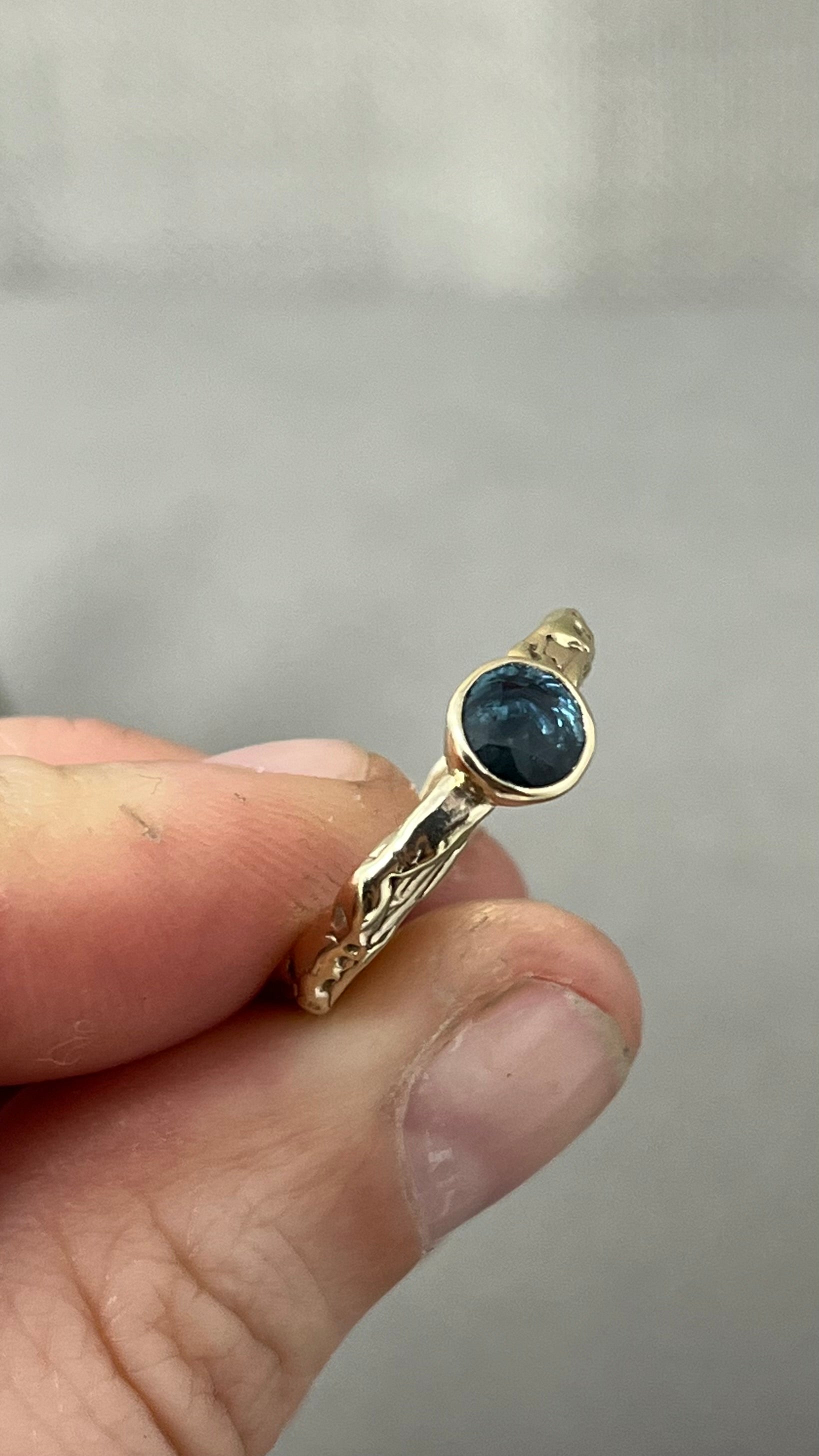 Montana sapphire gold engagement ring