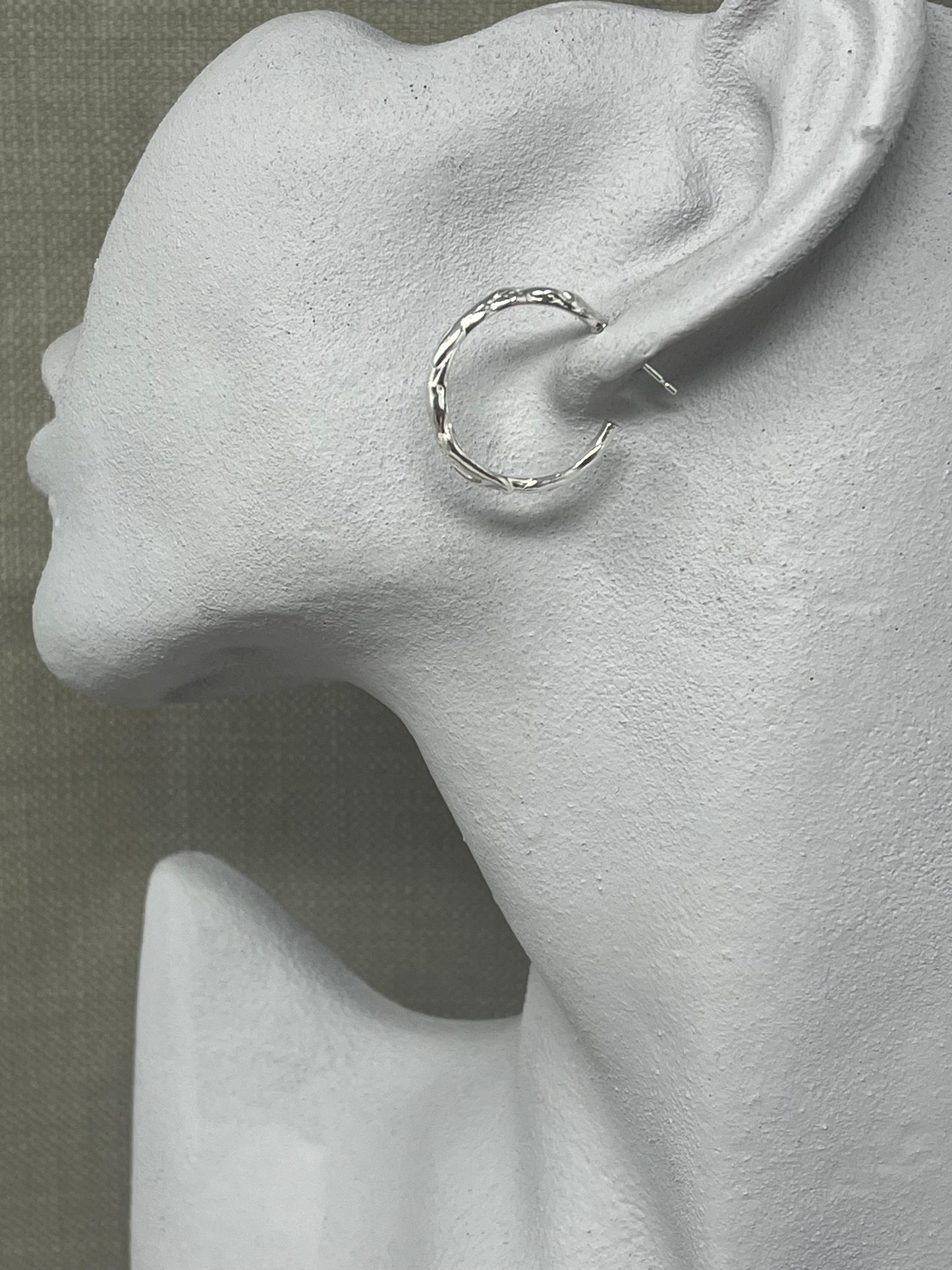 medium molten hoop earrings