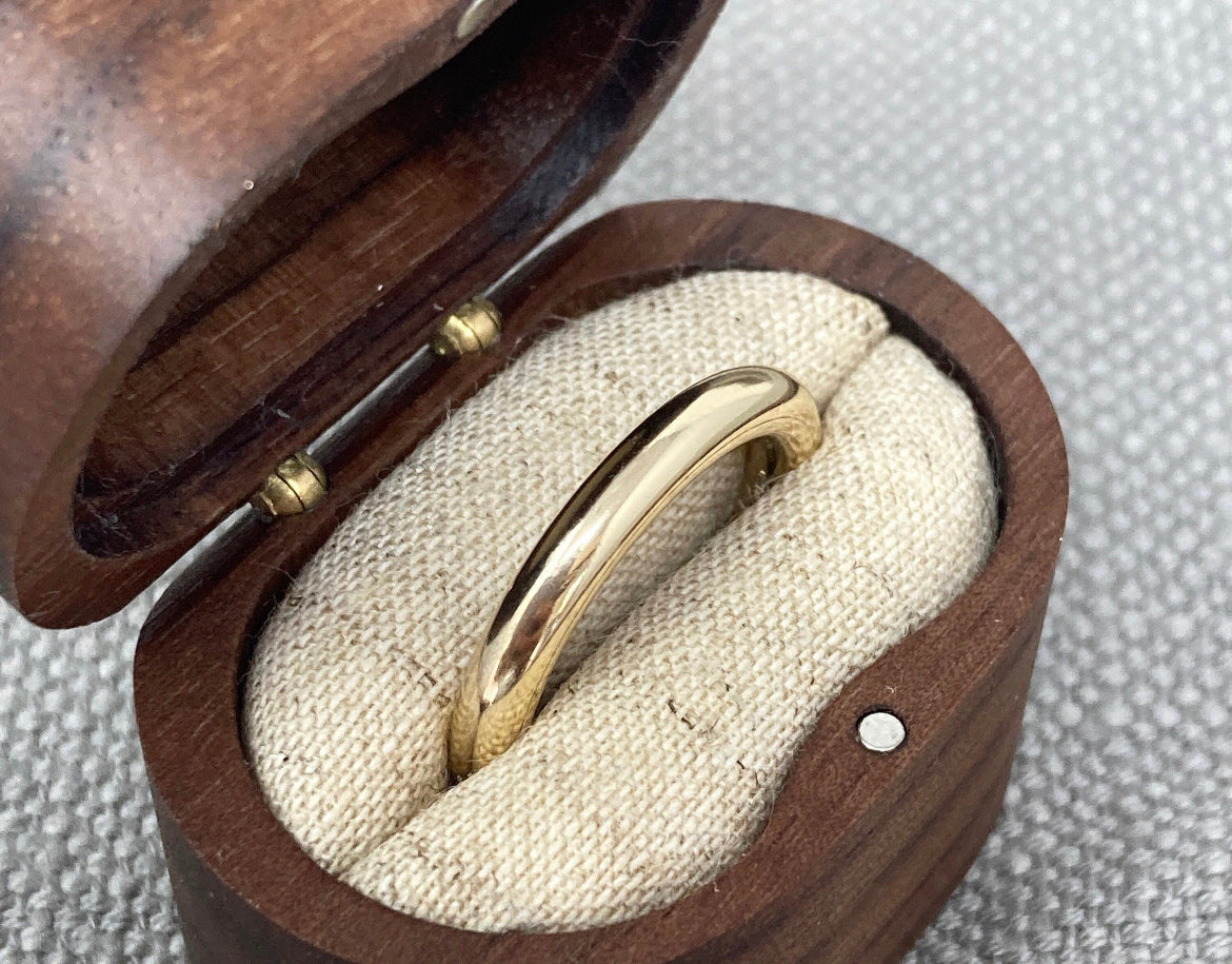 Traditional D-Shaped Wedding Ring